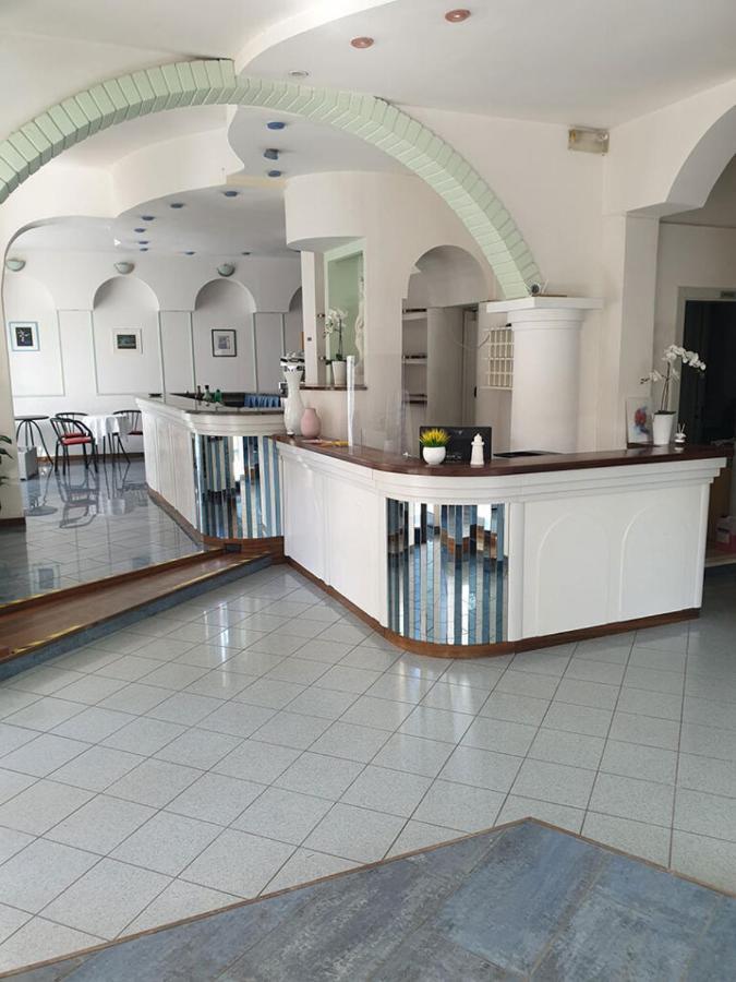 Hotel Villa Elisa Rimini Buitenkant foto