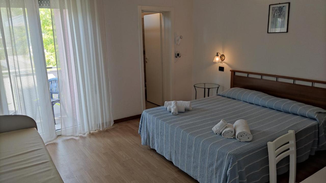 Hotel Villa Elisa Rimini Buitenkant foto
