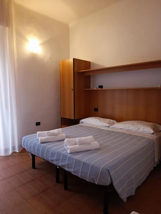 Hotel Villa Elisa Rimini Buitenkant foto