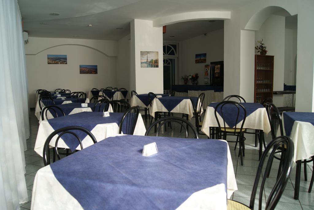 Hotel Villa Elisa Rimini Buitenkant foto