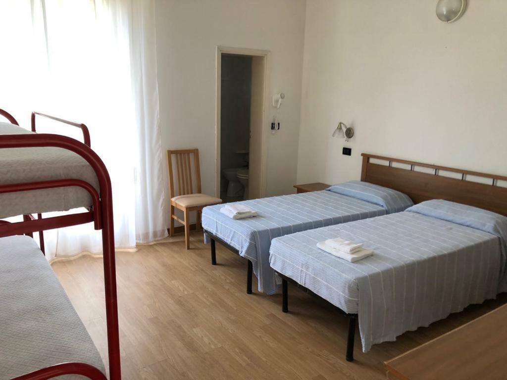 Hotel Villa Elisa Rimini Buitenkant foto